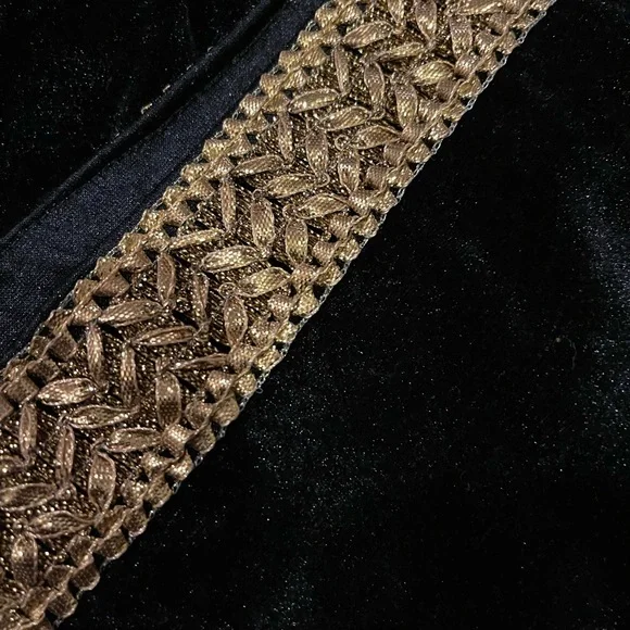 SOLD SOLD Black velvet stole or dupatta - Picture 3 of 4